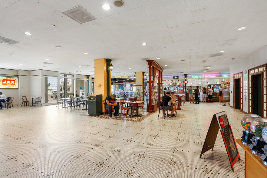 More Photos Of 600 Decatur St, New Orleans Unknown For Lease