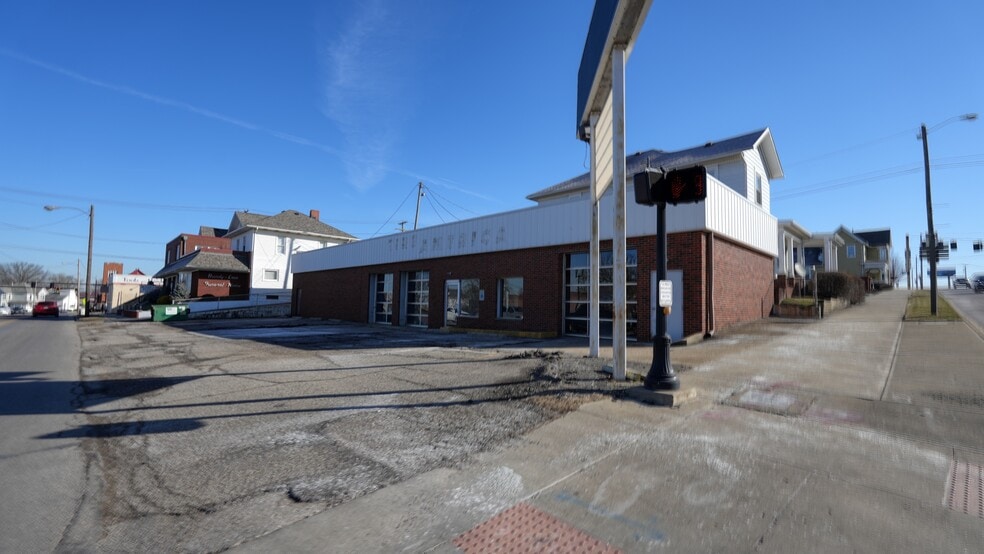 More Photos Of 1105 Wheeling Ave, Cambridge Auto Repair For Sale