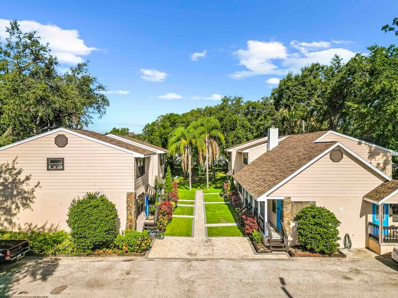 Primary Photo Of 12216 N 59th St, Tampa Apartments For Sale