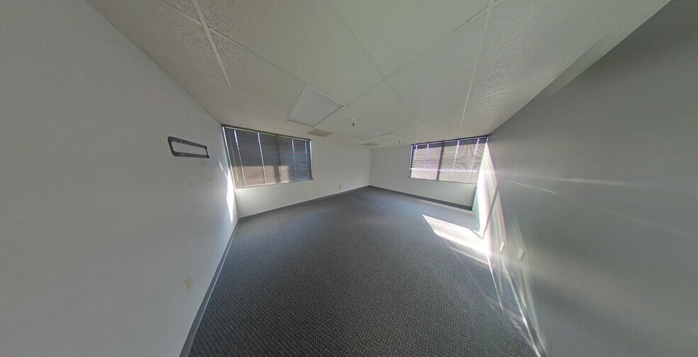 More Photos Of 1501 El Camino Ave, Sacramento Office Residential For Lease