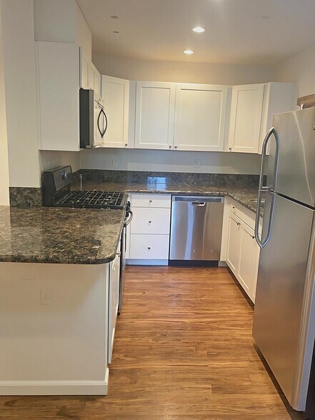 More Photos Of 4629 Bancroft St, San Diego Apartments For Sale