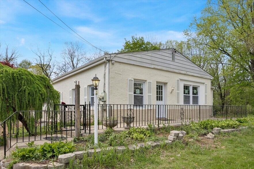 More Photos Of 102 Bristol Oxford Valley Rd, Langhorne Specialty For Lease