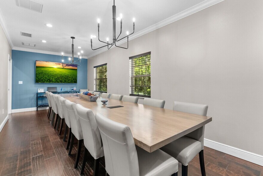 More Photos Of 8471-8473 W Linebaugh Ave, Tampa Coworking Space