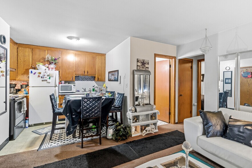 More Photos Of 752 Southview Dr, Anoka Apartments For Sale