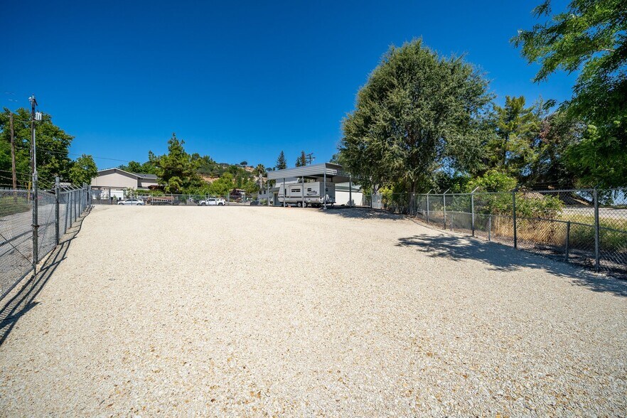 More Photos Of 3724 Oak st, Paso Robles Warehouse For Lease