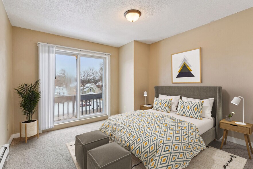 More Photos Of 953 Desoto St, Saint Paul Apartments For Sale