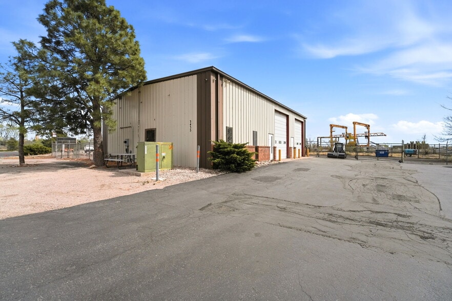 More Photos Of 3435 Kimball Cir, Colorado Springs Service For Lease