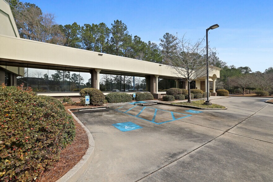 More Photos Of 68031 Capital Trace Row, Mandeville Office For Sale