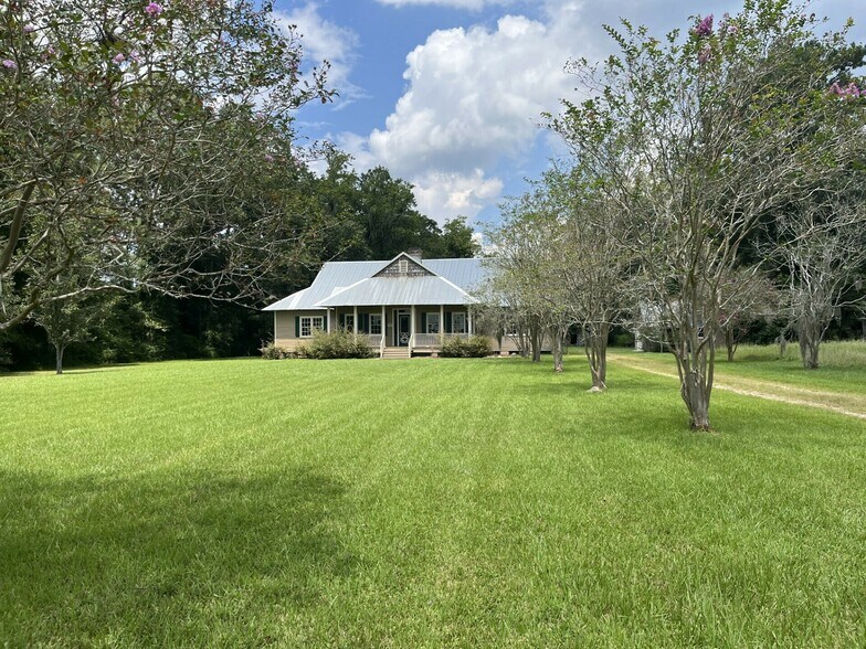 Primary Photo Of 1862 LA-22, Madisonville Specialty For Sale