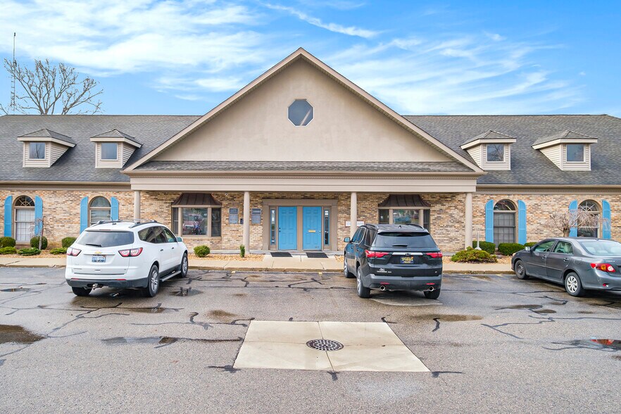 More Photos Of 1063 W Hill Rd, Flint Medical For Sale