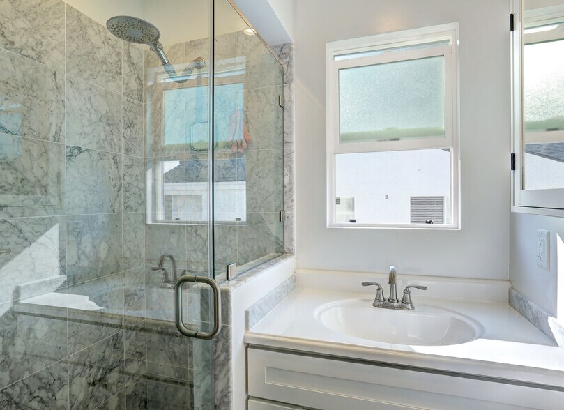 More Photos Of 1271 S Sycamore Ave, Los Angeles Apartments For Sale