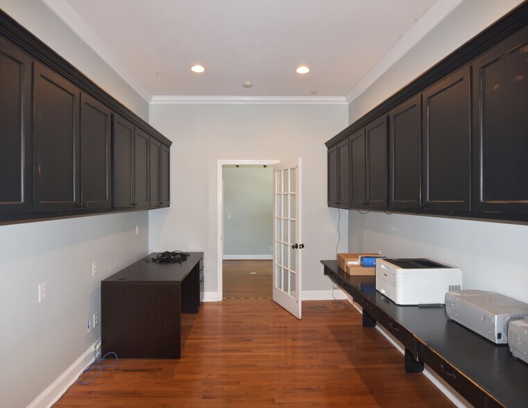 More Photos Of 2702 Greystone Rd, Nashville Office For Lease