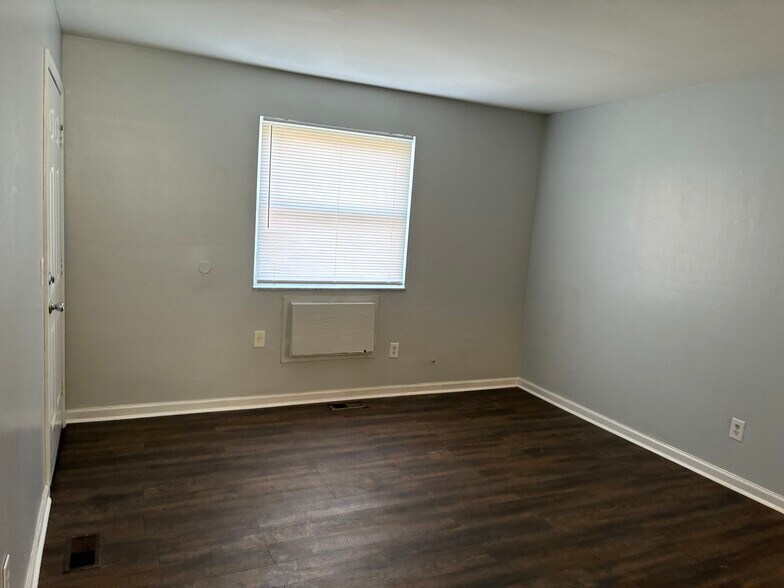 More Photos Of 4908 Northcutt Pl, Dayton Apartments For Sale