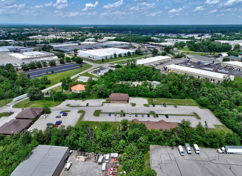 More Photos Of 10609-10611 Watterson Center Ct, Louisville Office For Sale