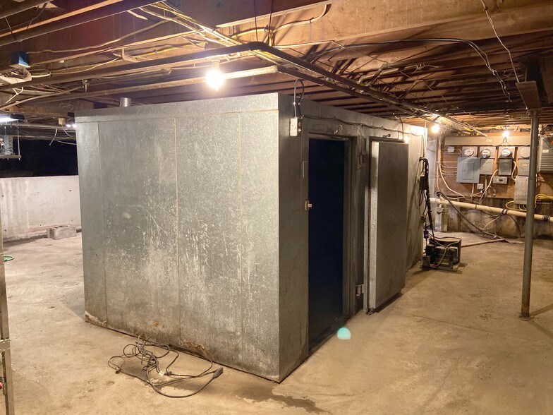 More Photos Of 749-751 Columbia St, Hudson Storefront Retail Residential For Lease