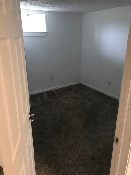 More Photos Of 904 E Pulaski Hwy, Elkton General Retail For Sale