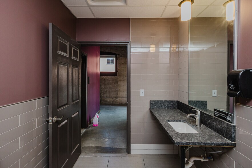 More Photos Of 1001 W Douglas Ave, Wichita Storefront For Sale