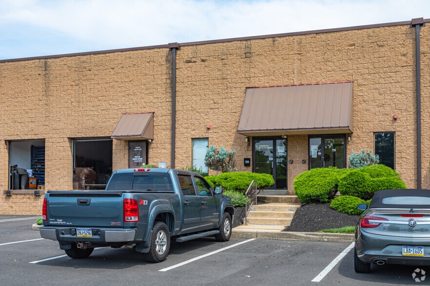 More Photos Of 780 Haunted Ln, Bensalem Warehouse For Lease