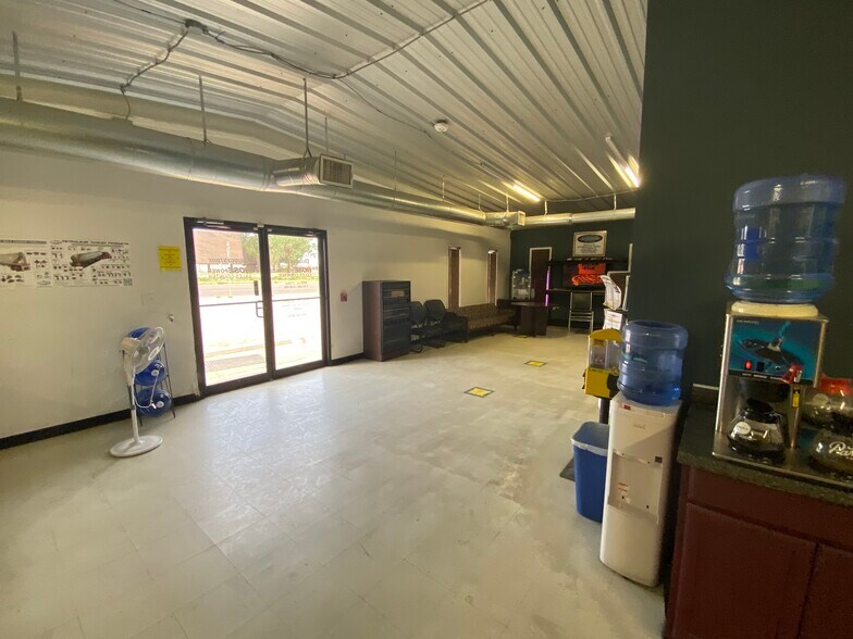 More Photos Of 3710 Kermit Hwy, Odessa Warehouse For Lease