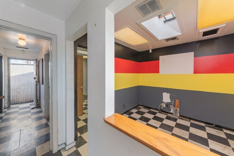 More Photos Of 3640 E 9th St, Oakland Service For Sale