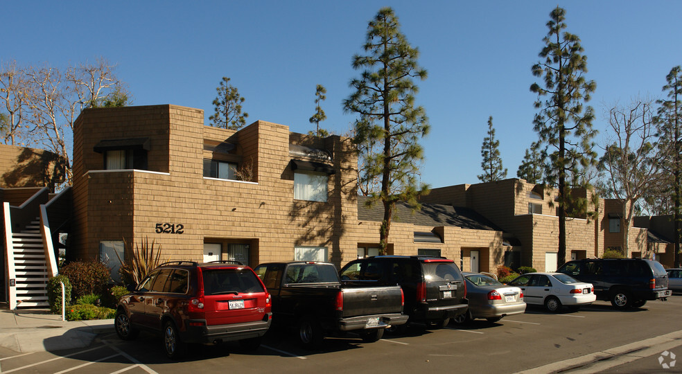 Primary Photo Of 5212 Katella Ave, Los Alamitos Coworking Space