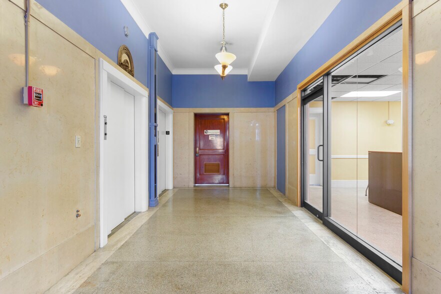 More Photos Of 126 State St, Albany Loft Creative Space For Sale