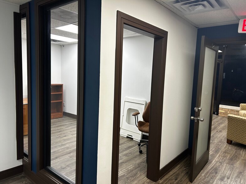 More Photos Of 4042-4044 N Elston Ave, Chicago Storefront Retail Office For Lease