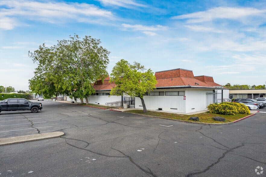 More Photos Of 1355 Florin Rd, Sacramento Medical For Sale