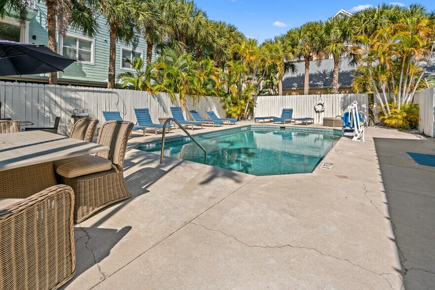 More Photos Of 4330 Bonita Beach Rd, Bonita Springs Hotel For Sale