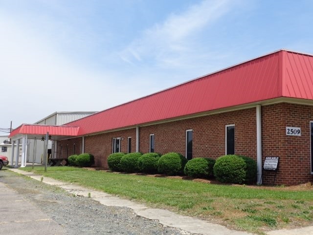 More Photos Of 2509 Cox Mill Rd, Sanford Manufacturing For Lease