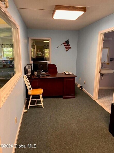 More Photos Of 1612 Crescent Rd, Clifton Park Schools For Sale