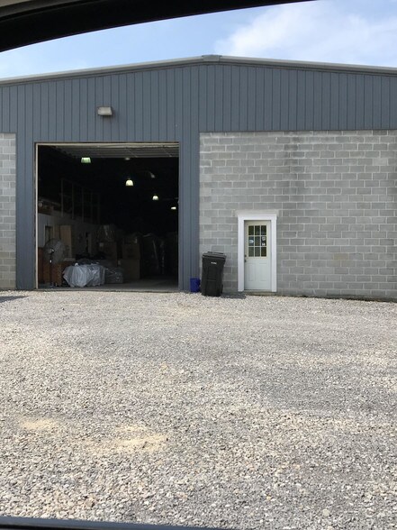 More Photos Of 235 Lawless Rd, Morgantown Warehouse For Lease