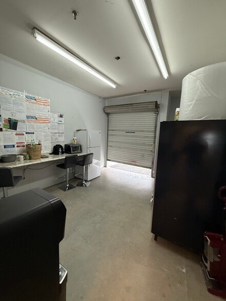 More Photos Of 7979 Pines Blvd, Pembroke Pines Storefront Retail Office For Sale