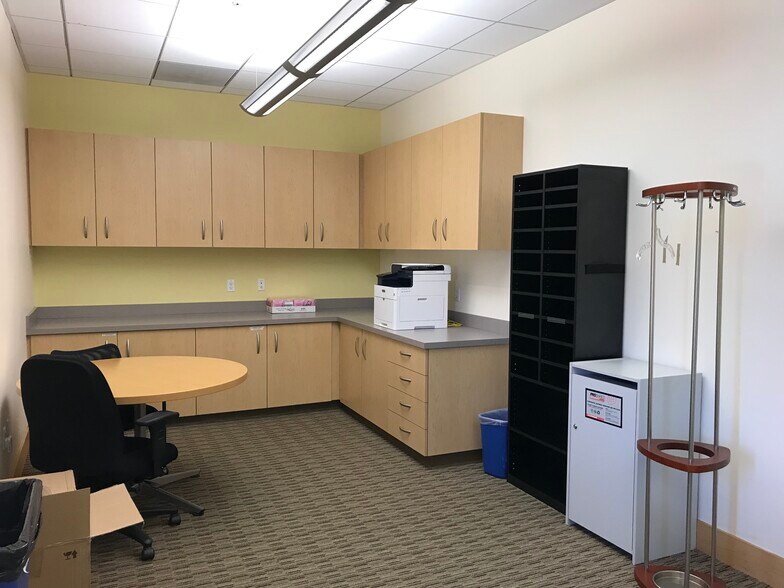More Photos Of 2830-2850 7th St, Berkeley Medical For Lease
