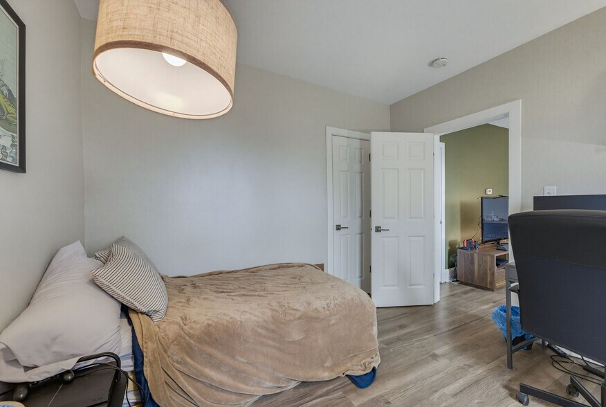 More Photos Of 2436 S Wentworth Ave, Milwaukee Apartments For Sale