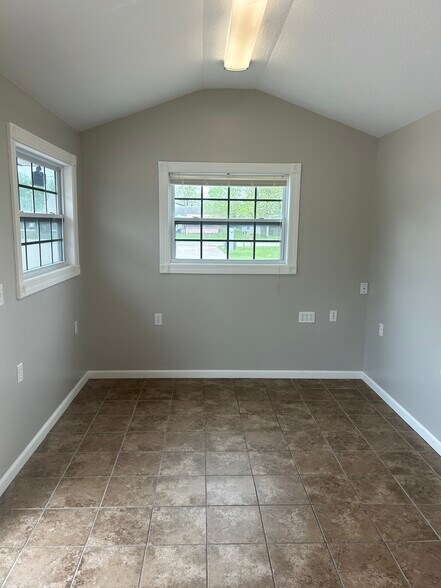 More Photos Of 102 W Lawrence St, Kearney Freestanding For Sale