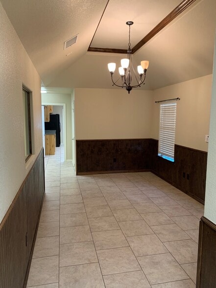More Photos Of 1310 Weatherford Hwy, Granbury Light Distribution For Lease