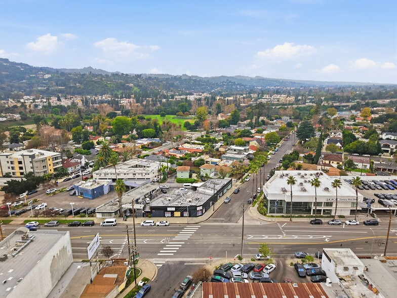 More Photos Of 10714 Valley Spring Ln, North Hollywood Apartments For Sale