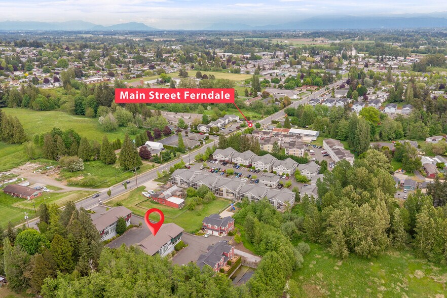 More Photos Of 2413 Main St, Ferndale Office For Lease