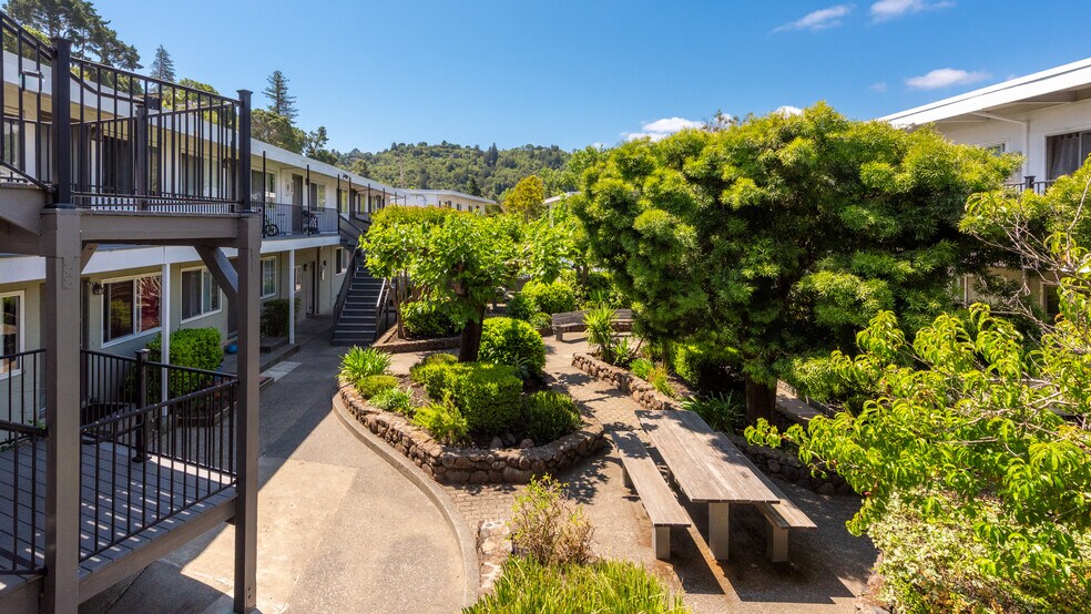 More Photos Of 45 Woodland Ave, San Rafael Apartments For Sale
