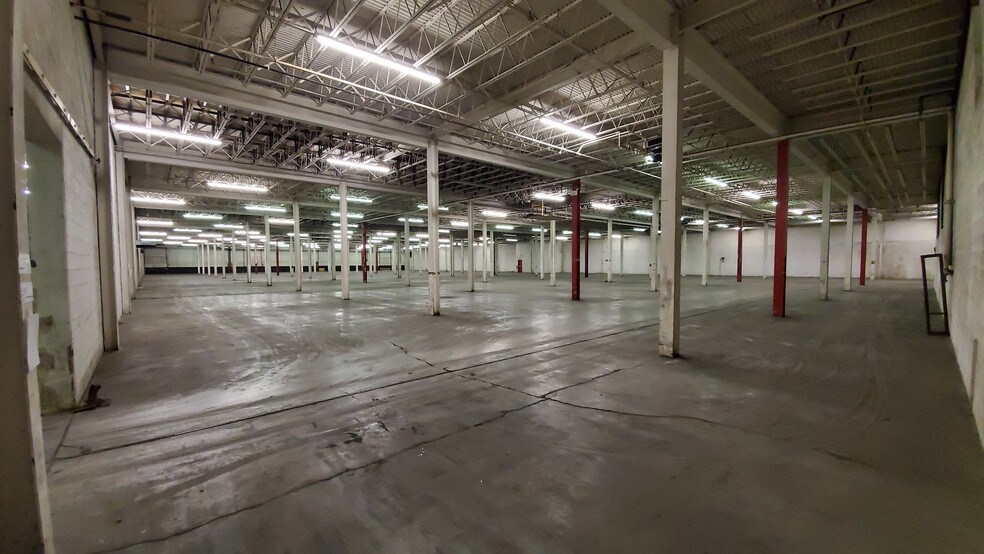 More Photos Of 2424 SW Norwood St, Lenoir Manufacturing For Lease
