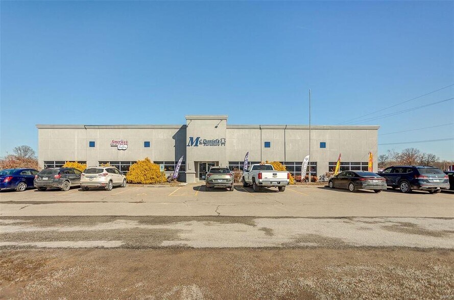 Primary Photo Of 5565 State Rt 154, Pinckneyville Showroom For Sale