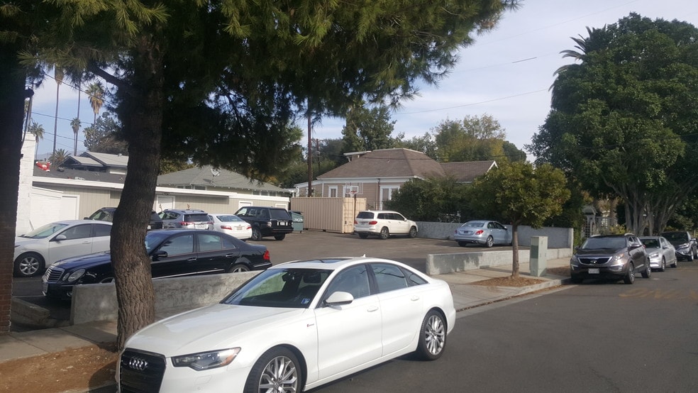 More Photos Of 301-305 Pasadena Ave, South Pasadena Freestanding For Lease
