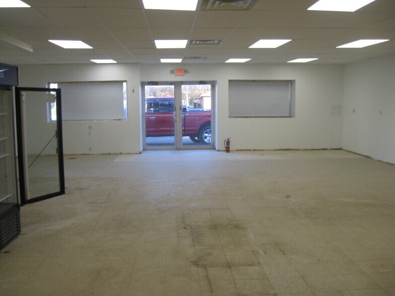 More Photos Of 3 S Main St, Franklinville Freestanding For Sale