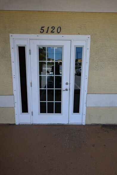 More Photos Of 5114-5134 Us Highway 19, New Port Richey Unknown For Lease