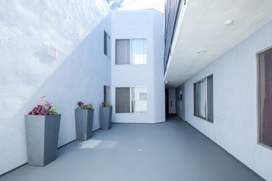 More Photos Of 3232 W Avenue 32, Los Angeles Apartments For Sale