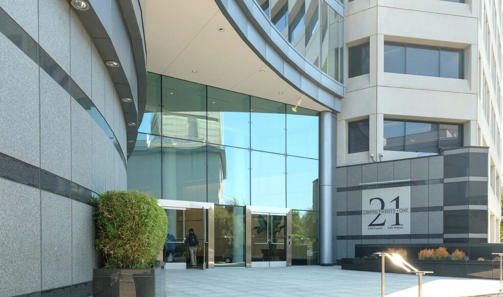 More Photos Of 2101 Webster St, Oakland Office For Lease