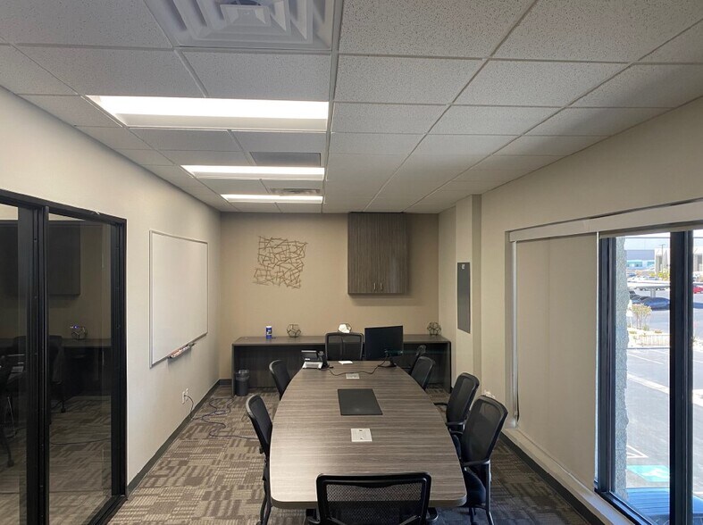 More Photos Of 6345 S Pecos Rd, Las Vegas Office For Lease