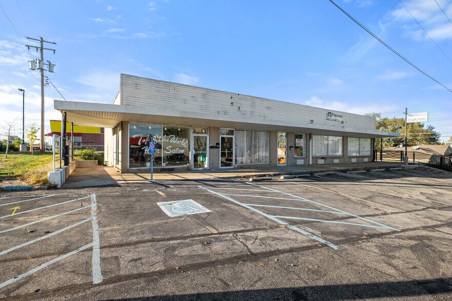 More Photos Of 3909 Saint Timothy Ln, Saint Ann General Retail For Lease