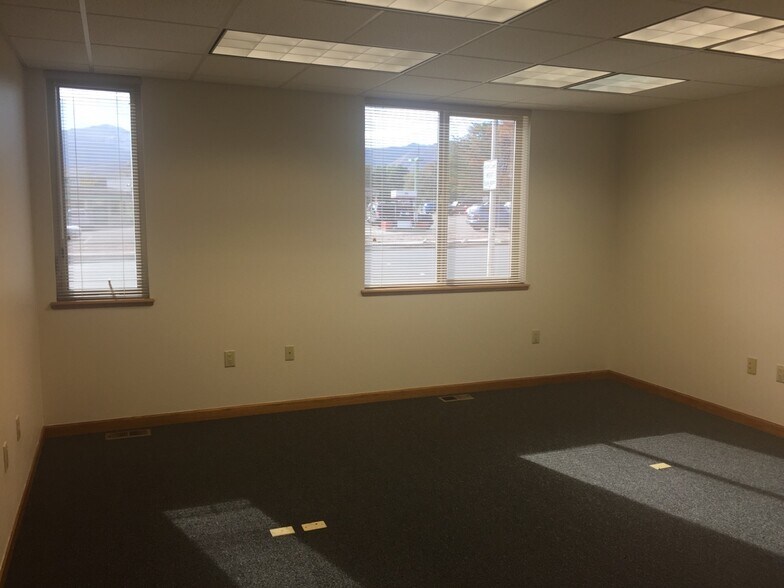 More Photos Of 6645 Delmonico Dr, Colorado Springs Office For Sale